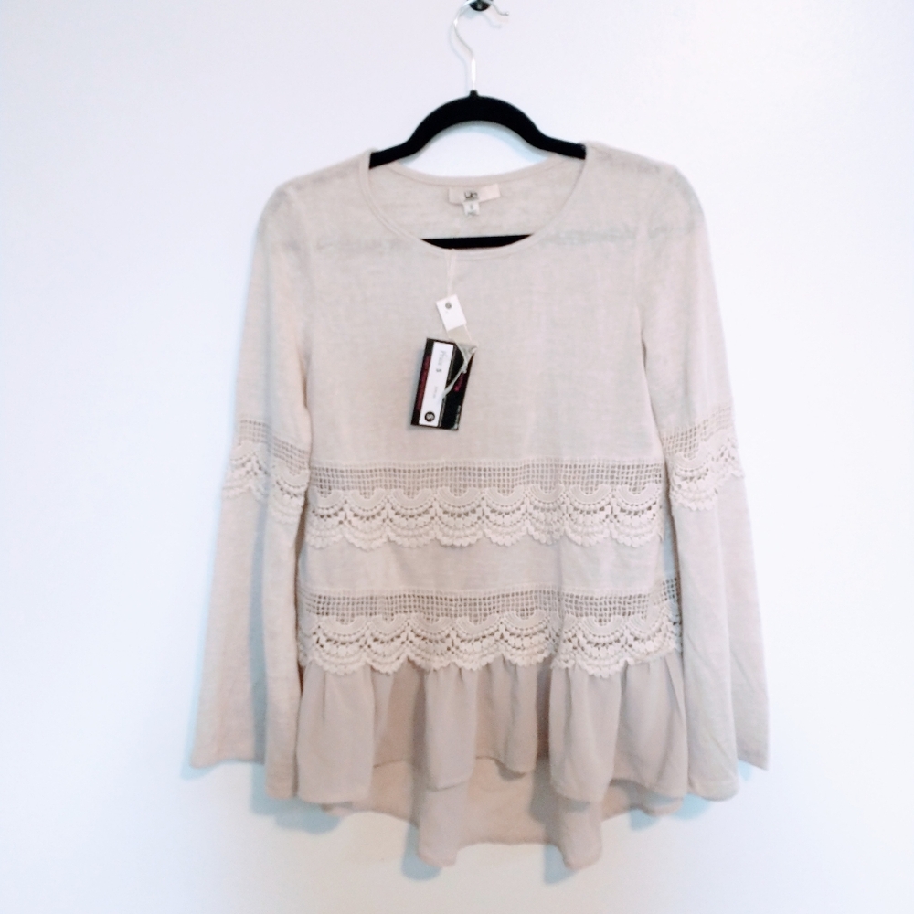 NWT ya Los Angeles boho prairie cream long sleeve top with lace. Size small